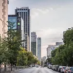 Close Varsó