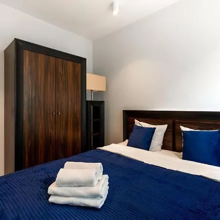 Appartement Golden - Luxury 2-bedroom, Mennica Residence&144 Varsovie