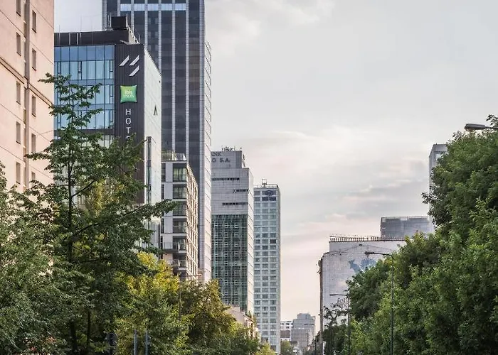 Golden - Luxury 2-bedroom, Mennica Residence&144