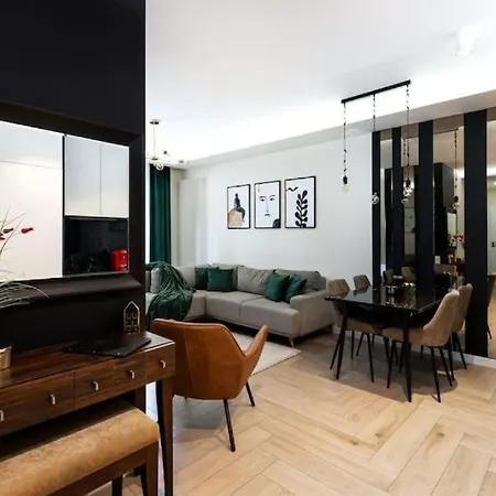 Golden - Luxury 2-bedroom, Mennica Residence&144 * Warszawa