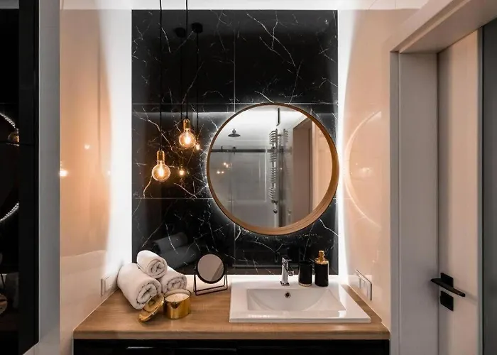 Golden - Luxury 2-bedroom, Mennica Residence&144 Lägenhet Warszawa