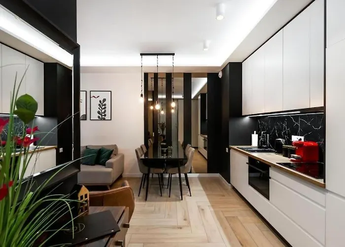 Golden - Luxury 2-bedroom, Mennica Residence&144 Warszawa
