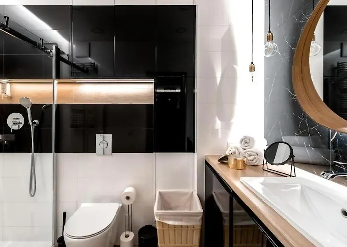 Golden - Luxury 2-bedroom, Mennica Residence&144